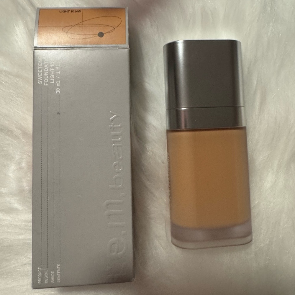 REM Beauty Liquid Foundation - Light 10 NW